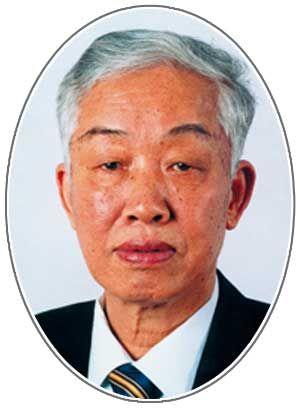 陆士新